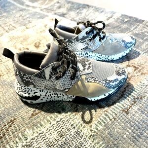 Steve Madden Platform sneakers